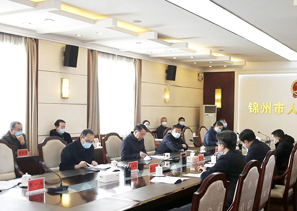市政府聽取人大代表、政協(xié)委員對《政府工作報告》的意見和建議
